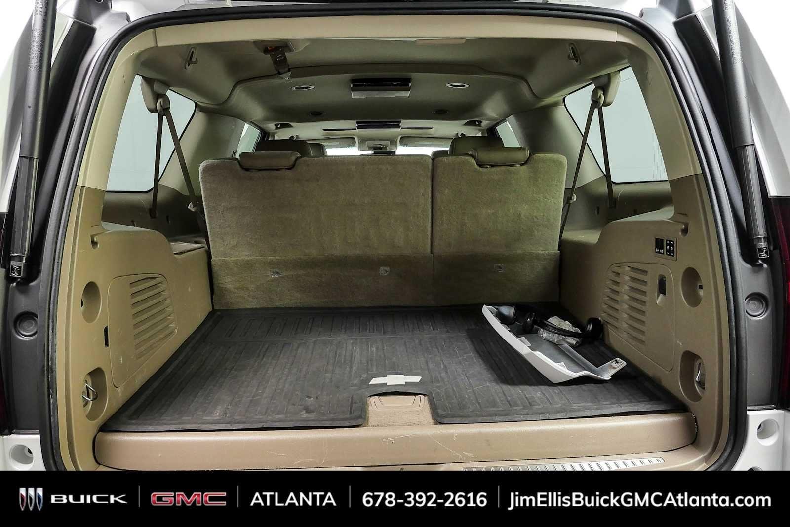 Used 2016 IRIDESCENT PEARL TRICOAT Chevrolet LT image 32