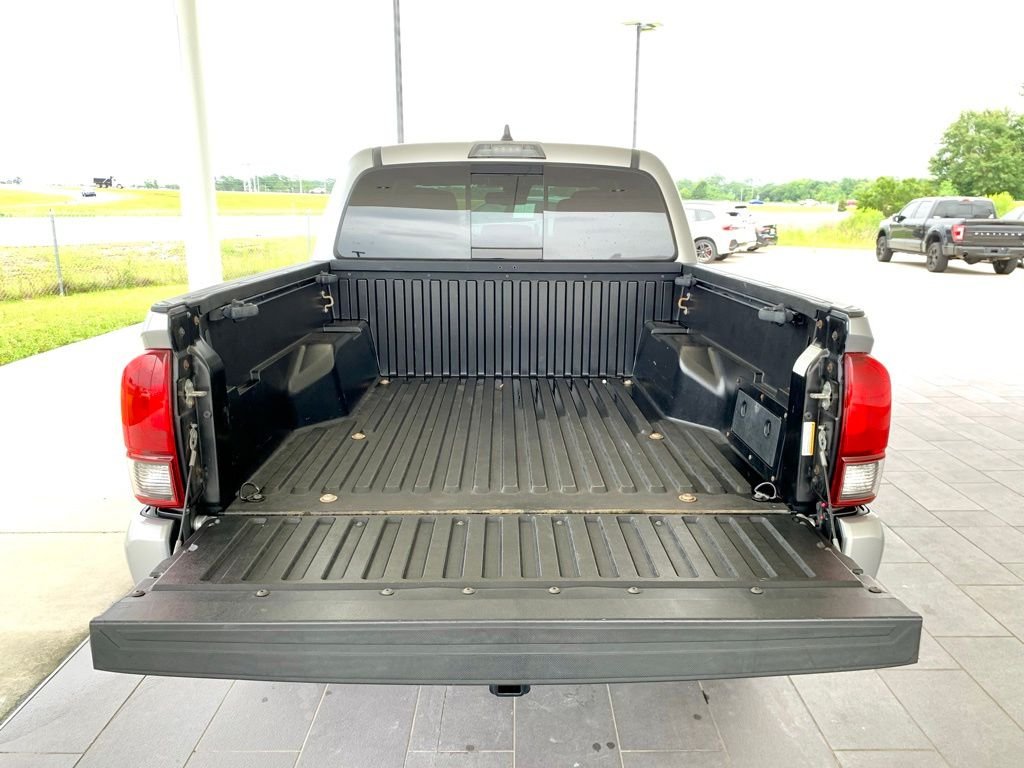 Used 2021 Silver Toyota SR5 image 21