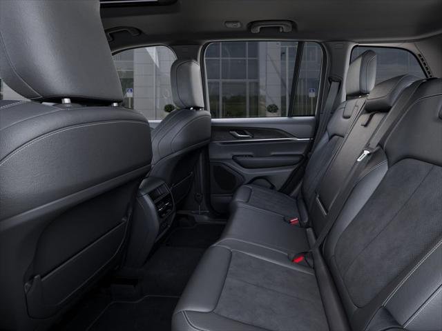 New 2026 Bright White Clear-Coat Exterior Paint Jeep Laredo image 49