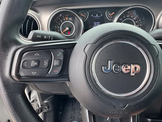 Used 2020 Gray Jeep Sport 4x4 image 27