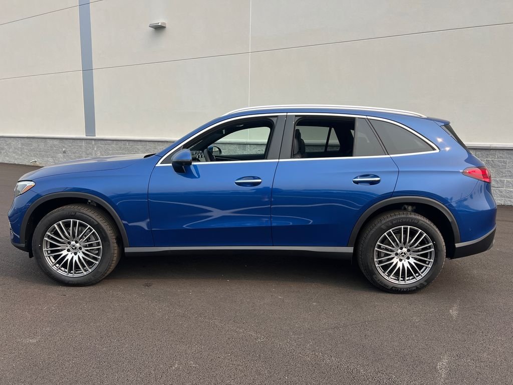 New 2026 Starling Blue Metallic Mercedes-Benz GLC 300 image 4
