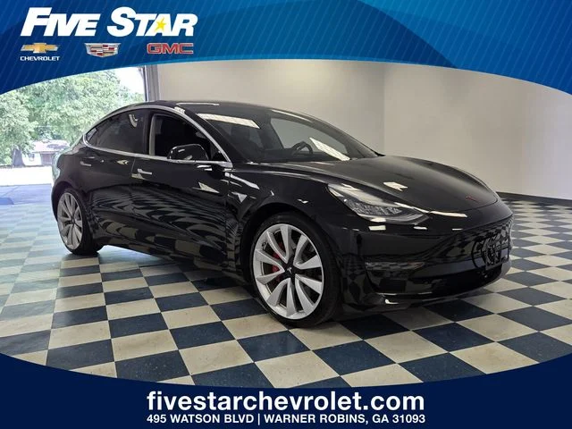 Used 2018  Tesla Long Range image 1