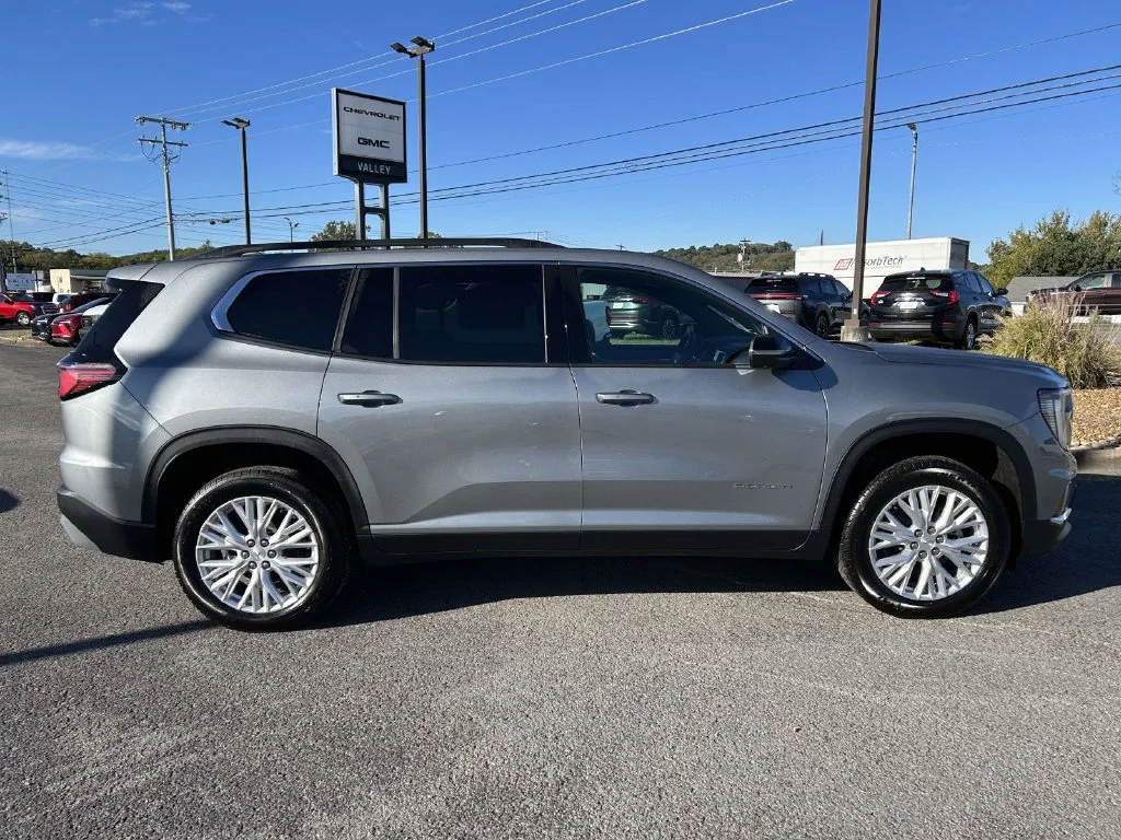 New 2027 Sterling Metallic GMC Elevation image 2