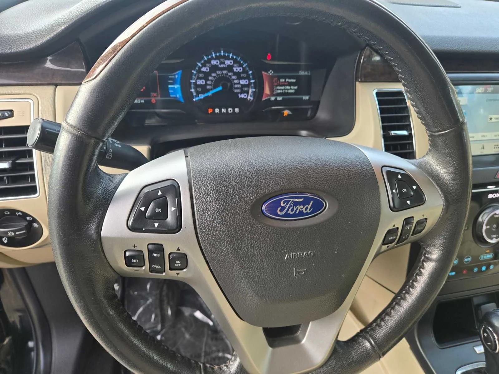 Used 2019  Ford Limited image 30