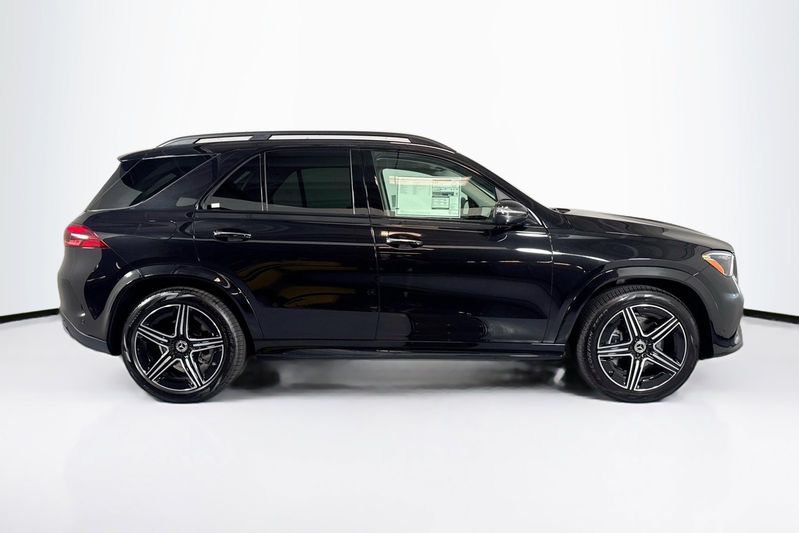 New 2026 Obsidian Black Metallic Mercedes-Benz GLE 350 image 4