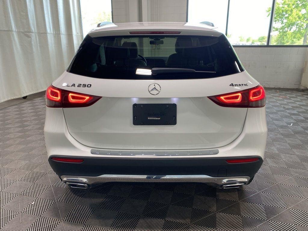 Used 2022 Polar White Mercedes-Benz GLA 250 image 11