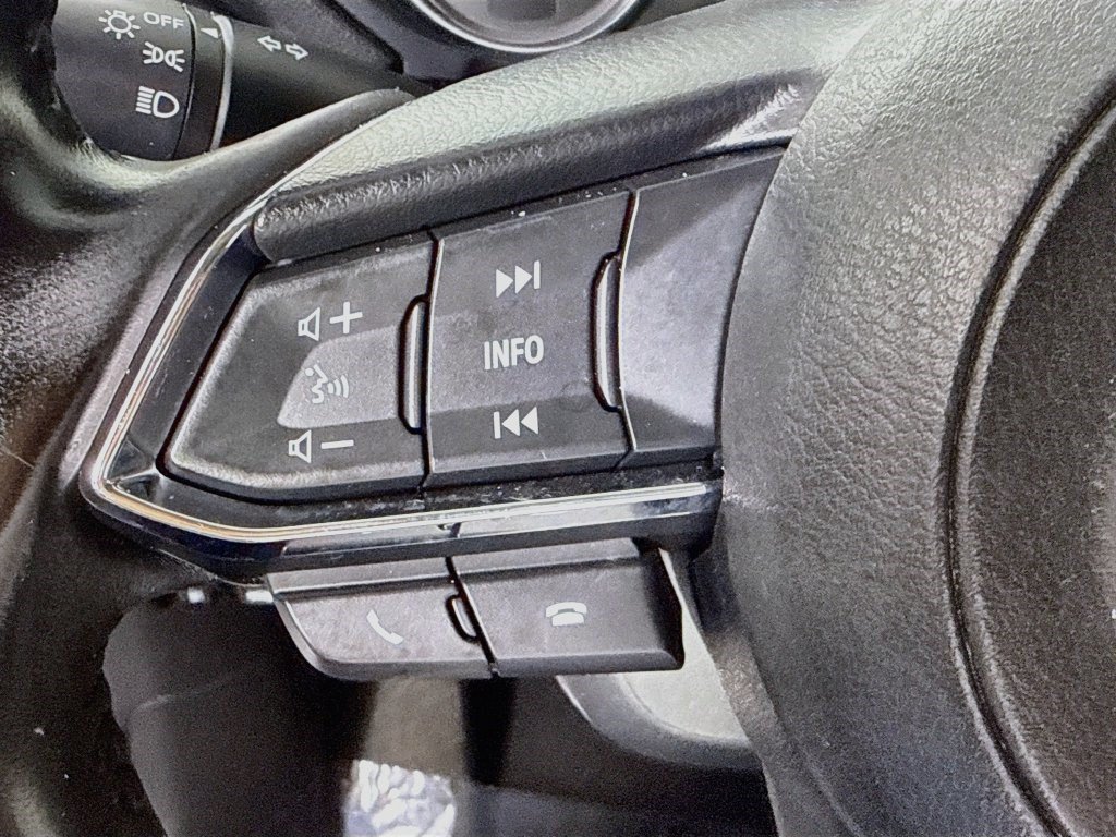 Used 2019 Sonic Silver Metallic Mazda Sport image 10