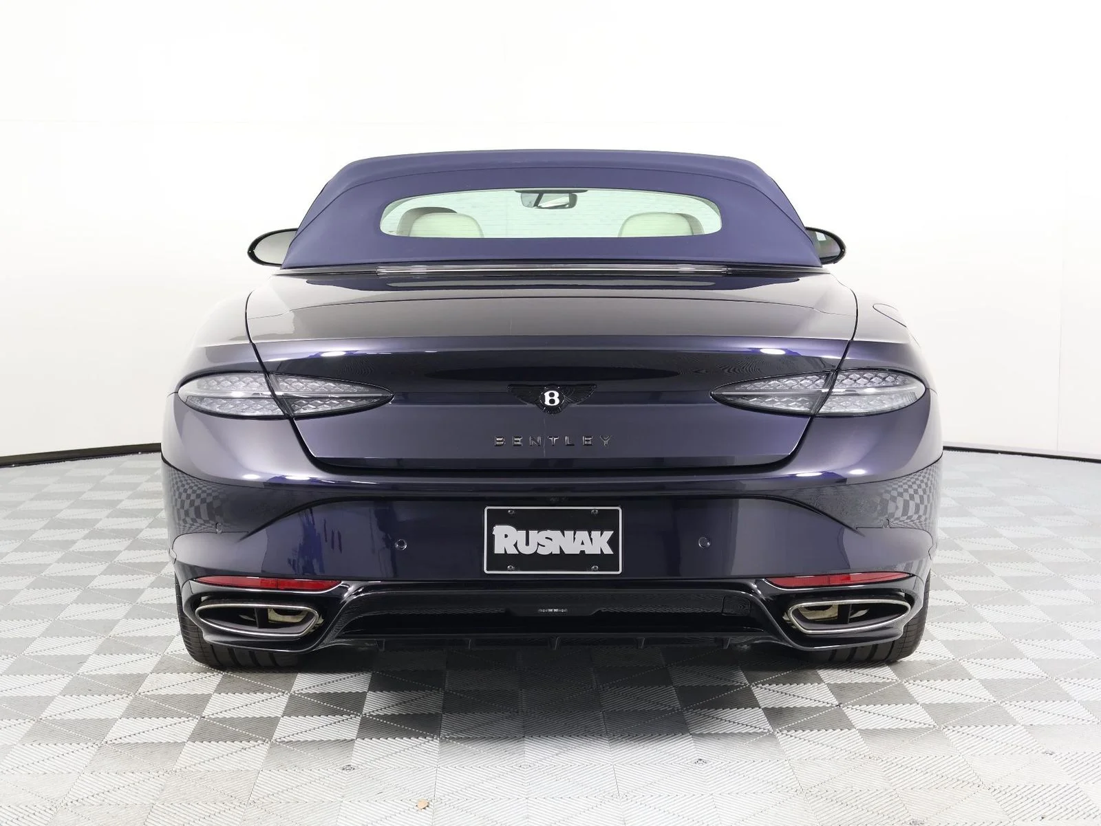 New 2026 Dark Sapphire Bentley GTC S image 8