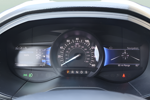Used 2022 White Ford Titanium image 19