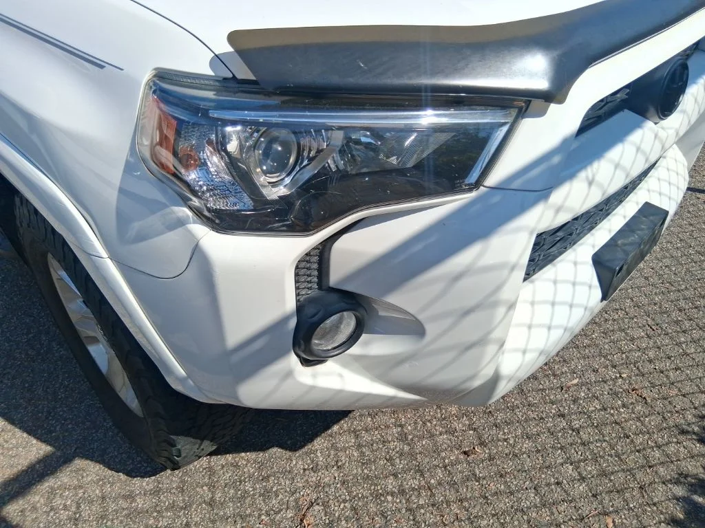 Used 2018 White Toyota SR5 Premium image 10