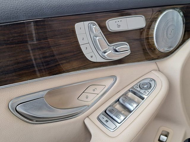 Used 2019  Mercedes-Benz GLC 300 image 21