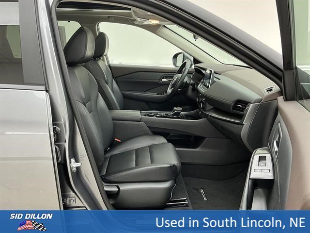 Used 2023 Gun Metallic Nissan SV image 24