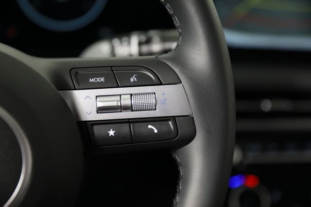 New 2026 White Hyundai SEL Premium image 7