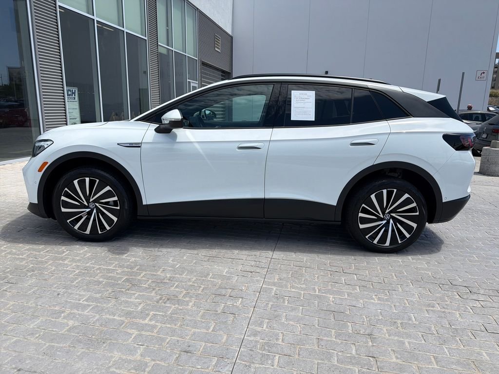 Certified Used 2024 Pure White Volkswagen Pro image 3