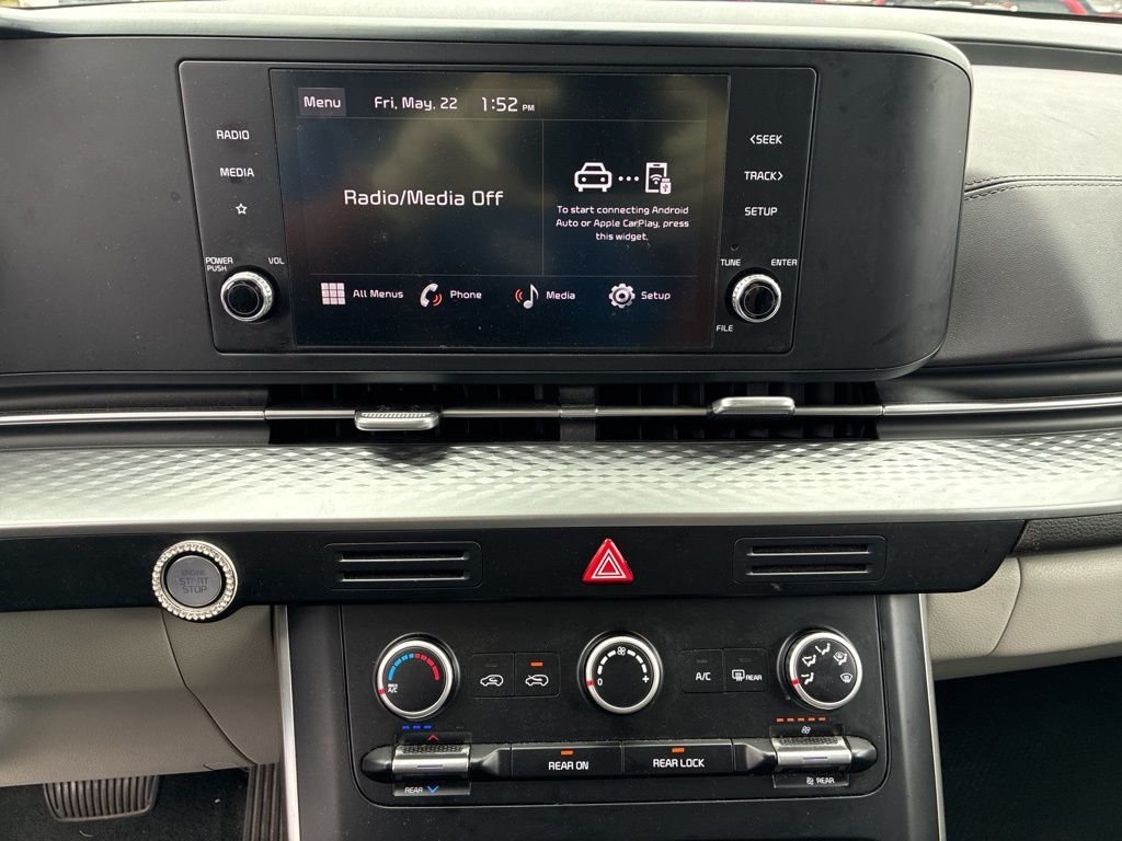 Used 2024 Red Kia LX image 18