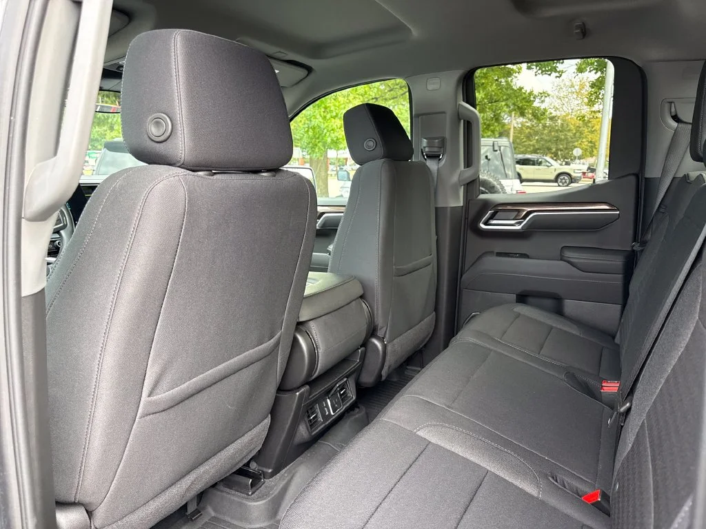 Used 2025 Gray Chevrolet LT image 18