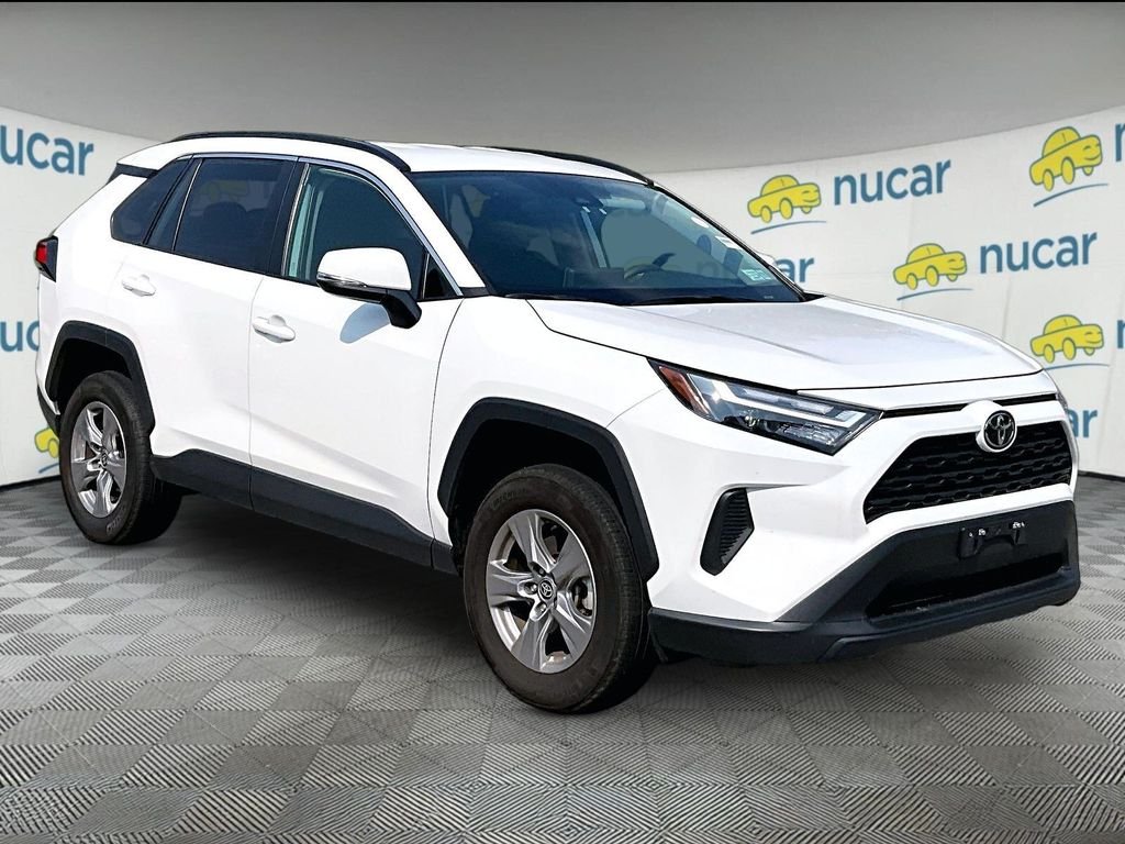 Used 2025 White Toyota XLE image 1