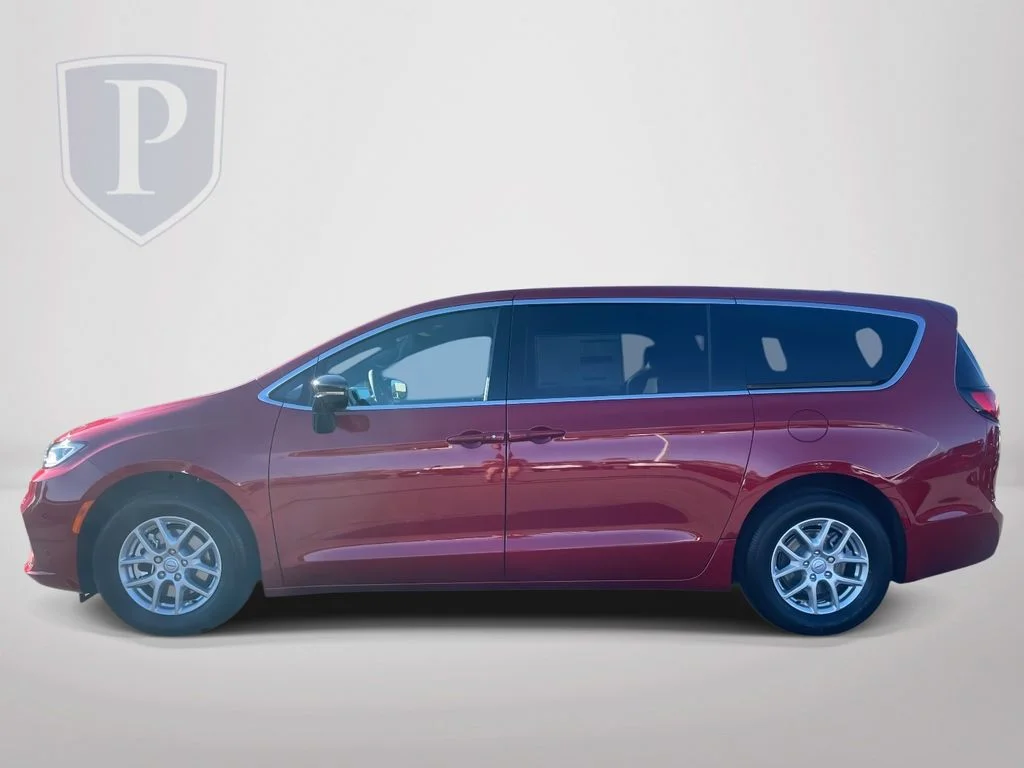 New 2026 Red Hot Pearl-Coat Exterior Paint Chrysler Select image 5