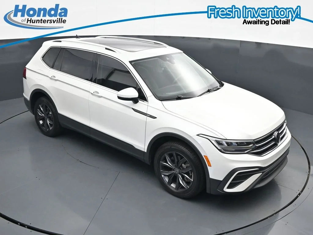 Used 2023 Opal White Volkswagen 2.0T SE image 18