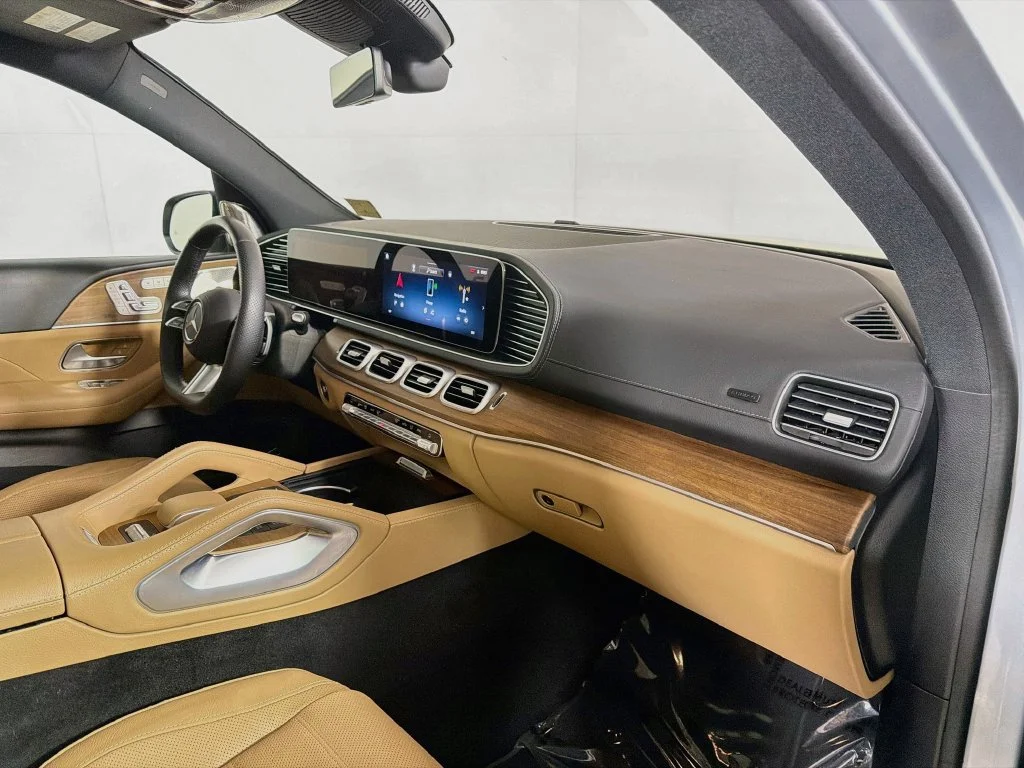 Used 2024  Mercedes-Benz GLS 450 image 28