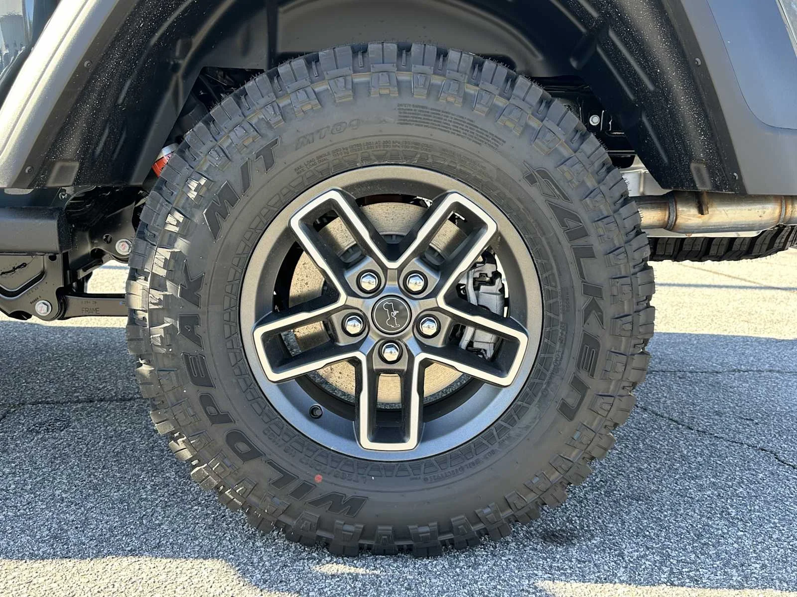 New 2026 Anvil Clear-Coat Exterior Paint Jeep Mojave image 19
