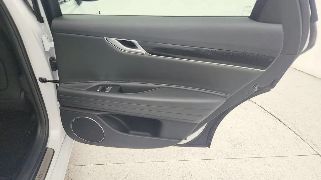 Used 2026  Genesis 2.5T image 33