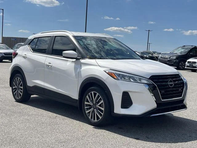 Used 2024 White Nissan SV image 15