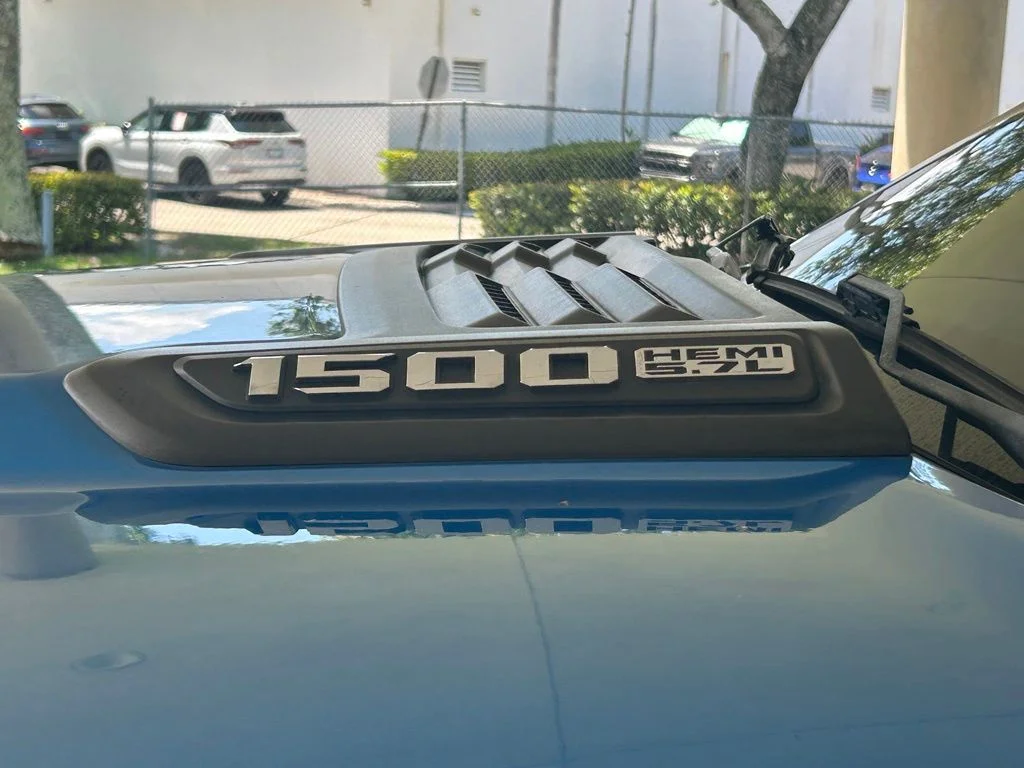 Used 2020 Blue Ram Laramie image 15