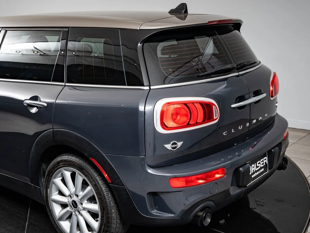 Used 2017 Gray Metallic MINI Clubman image 18