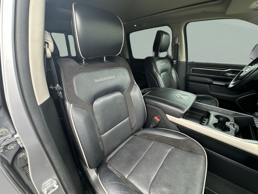 Used 2022 Silver Ram Laramie image 39