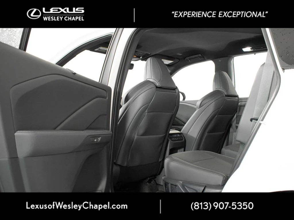 New 2026 Wind Chill Pearl Lexus TX 500h F SPORT PERFORMANCE PREMIUM AWD image 8