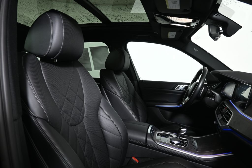 Used 2023 Black BMW xDrive40i image 34