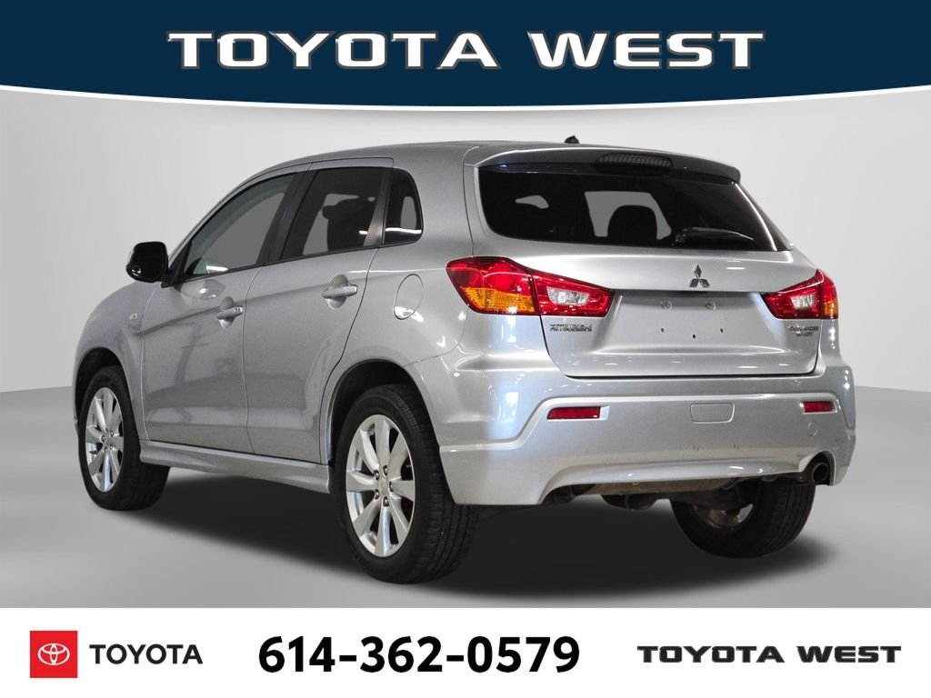 Used 2012  Mitsubishi SE image 8
