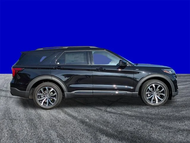 New 2026 Agate Black Metallic Ford ST-Line image 3