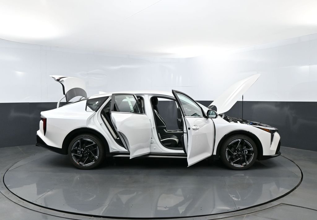 New 2026 Snow White Pearl Kia GT-Line image 28