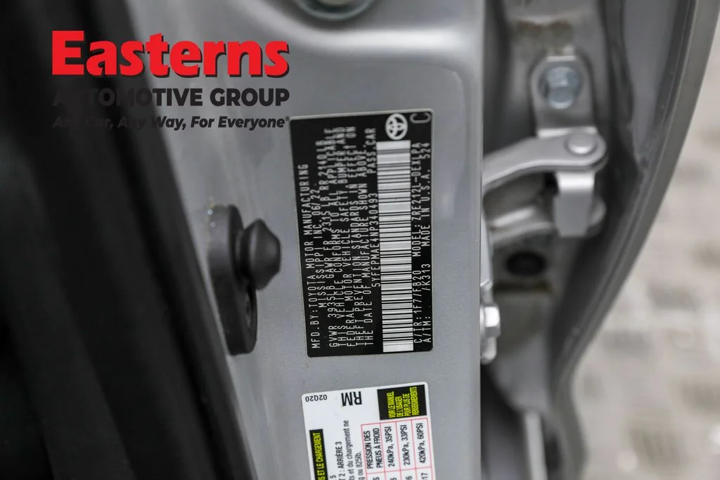 Used 2022 Silver Toyota LE image 32