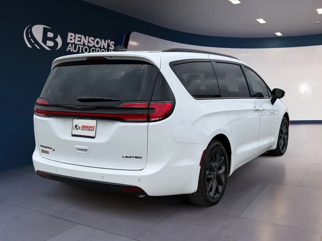 New 2026 White Chrysler Limited image 5