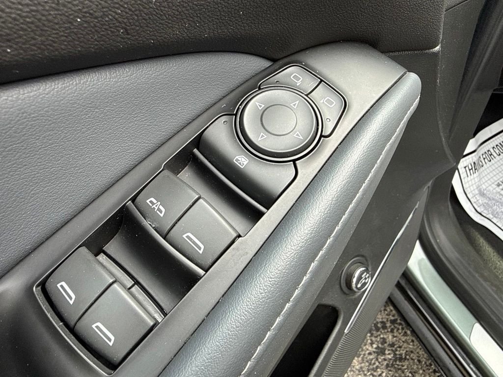 Used 2023 Green Buick Essence image 23
