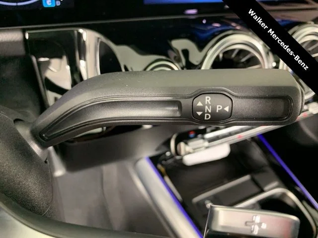 New 2025 Polar White Mercedes-Benz GLA 250 image 27