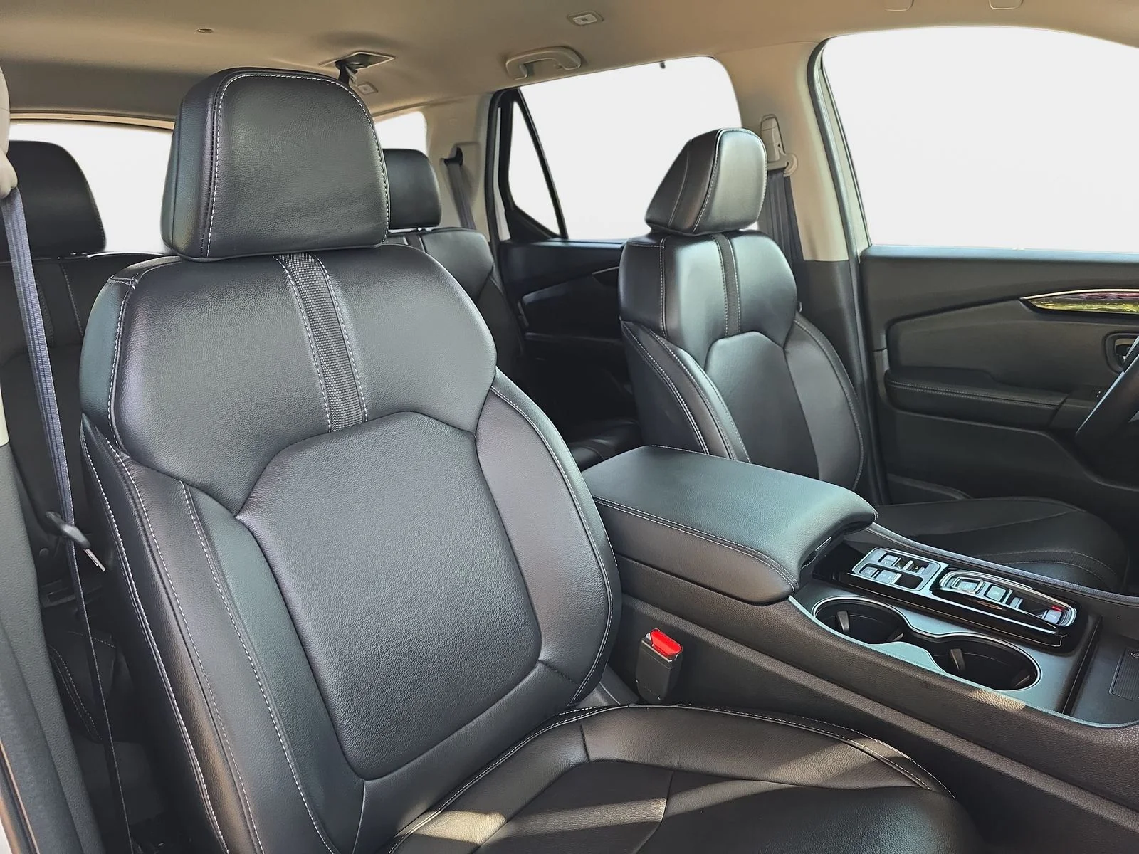 2025 Honda Pilot EX-L - Photo 10