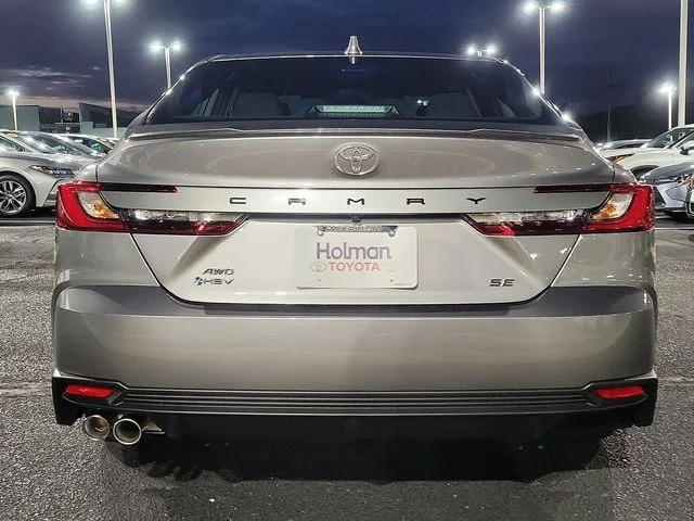 Used 2025  Toyota SE image 6