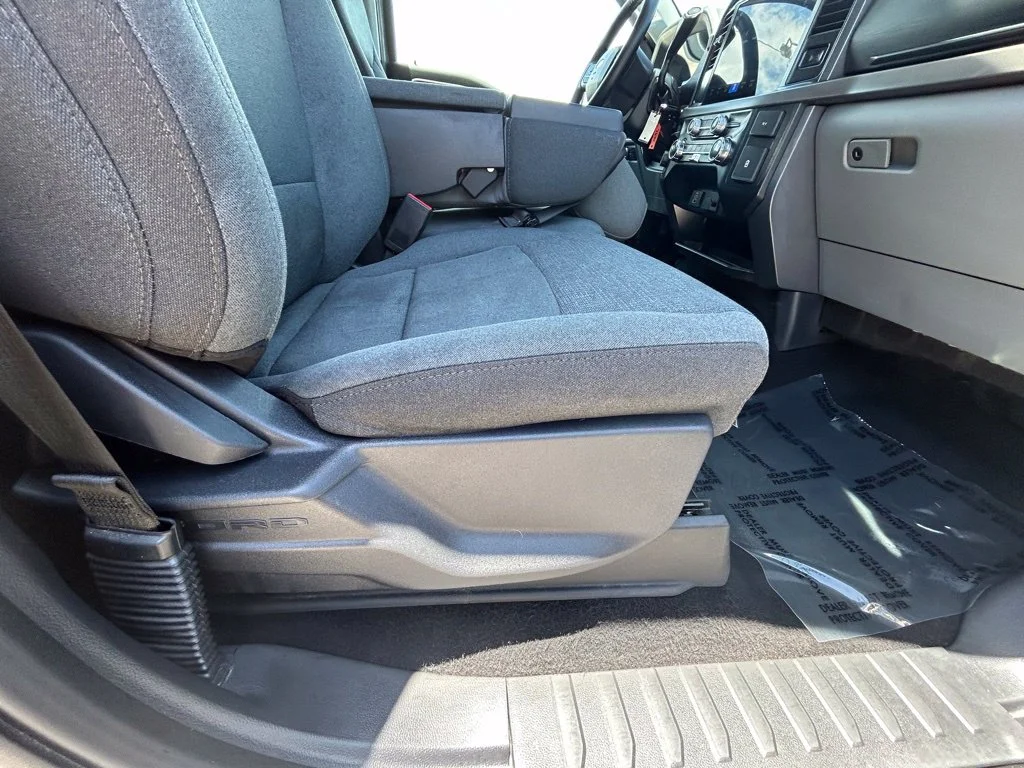 Certified Used 2025 Gray Metallic Ford XLT image 24