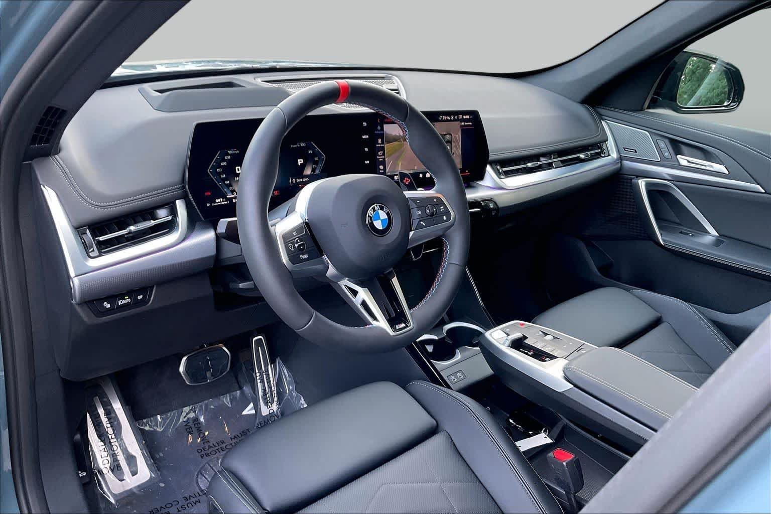 Used 2026 Cape York Green Metallic BMW M35i image 17