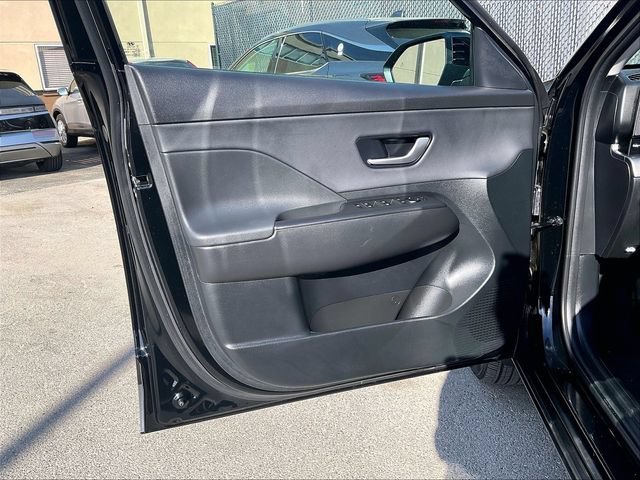 Used 2026 Abyss Black Hyundai SEL Premium image 9
