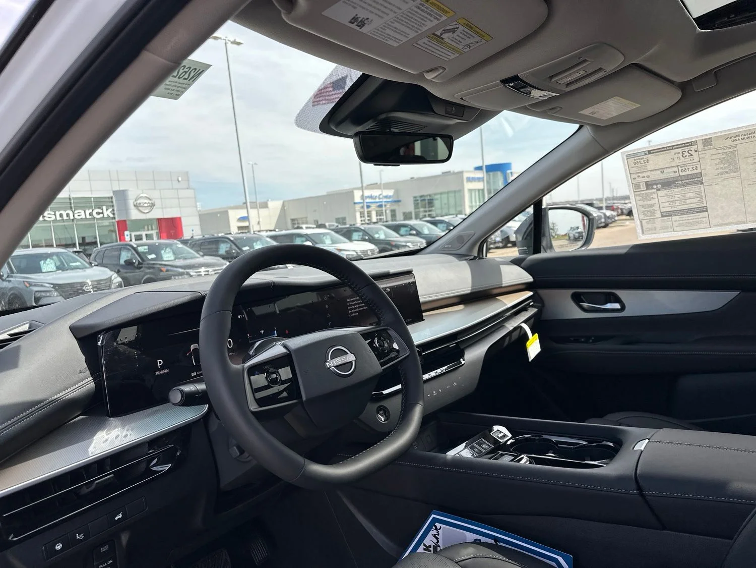 New 2026 Everest White Pearl TriCoat / Super Black Two-tone Nissan Platinum image 13