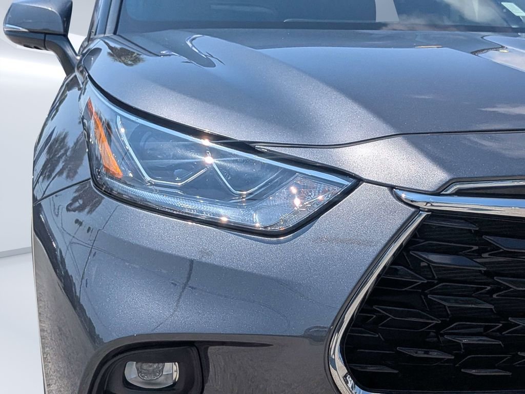 Used 2023 Gray Toyota Platinum image 12