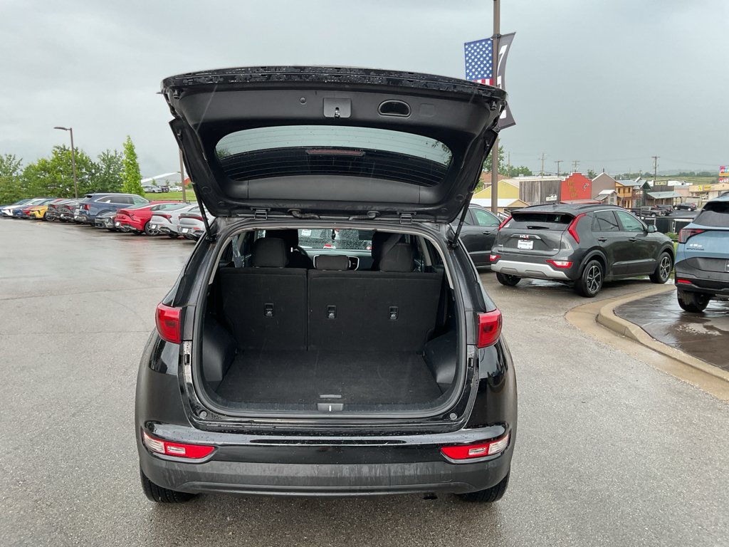 Used 2018 Black Cherry Kia LX image 11