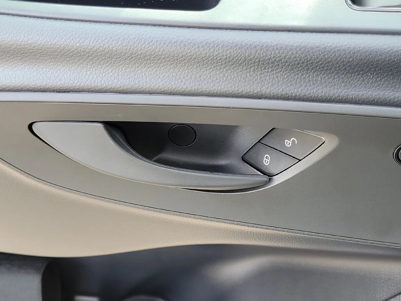 New 2026 Arctic White Mercedes-Benz Passenger 170 WB image 22