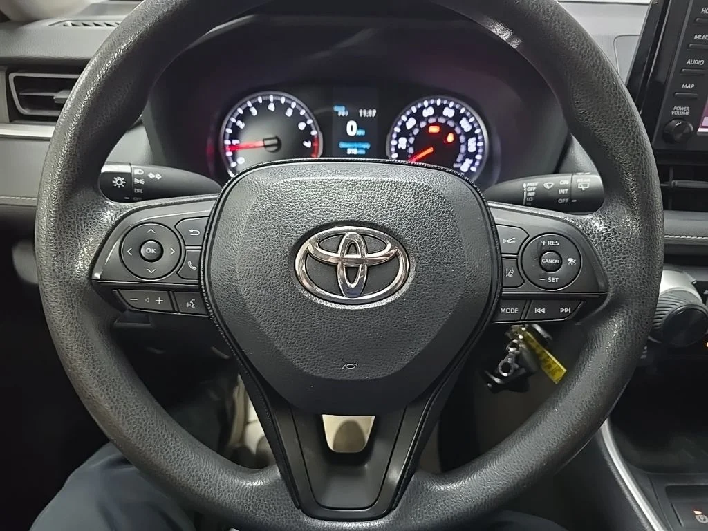 Used 2019 Red Toyota LE image 21