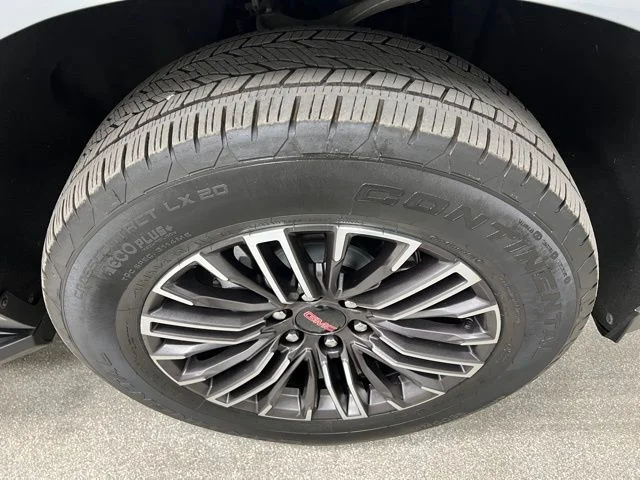 Used 2025 Gray GMC Elevation image 18